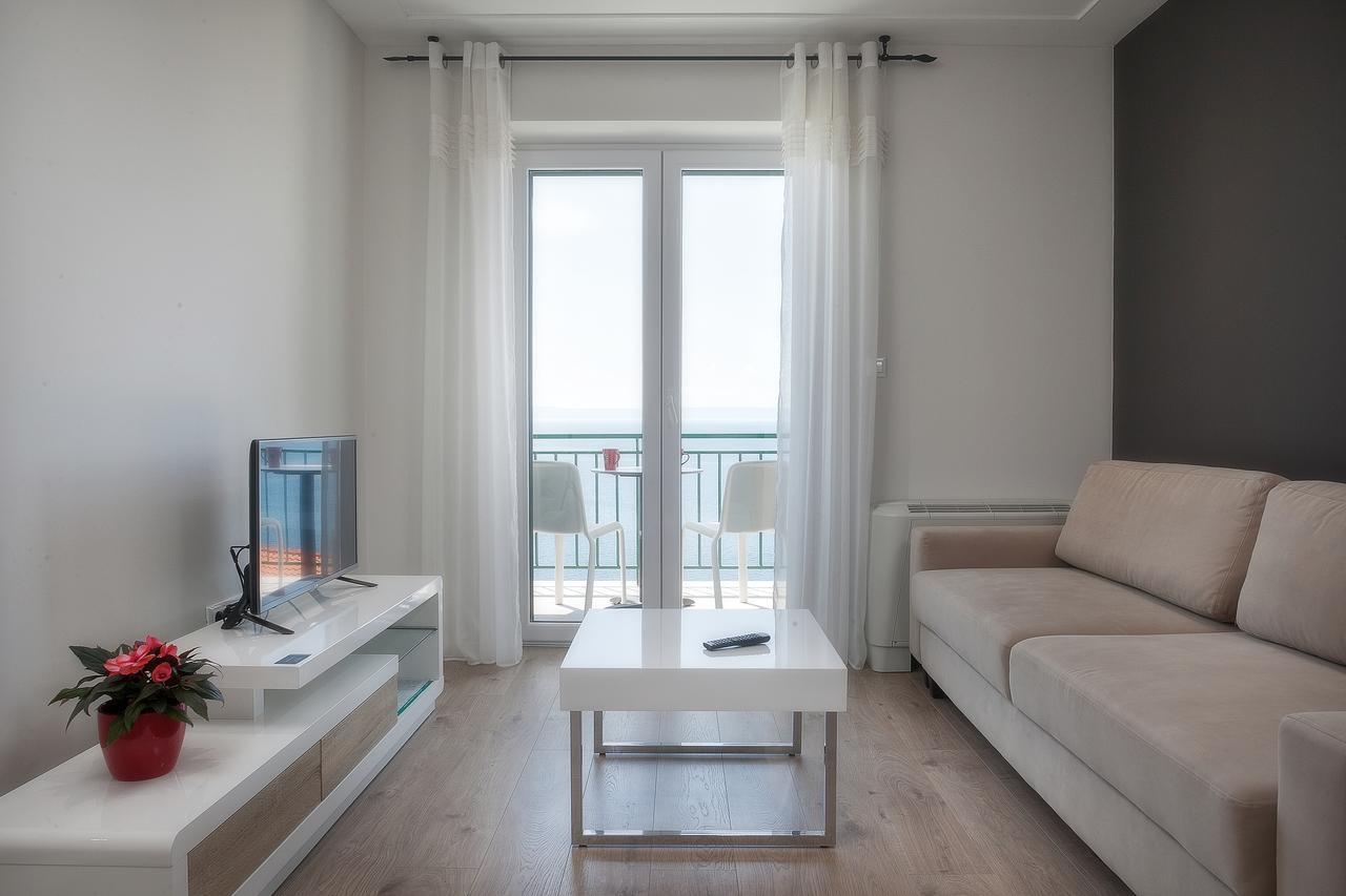 Apartments Juric Brela Exterior foto